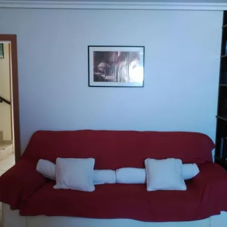 Casa Adosada Muy Confortable *